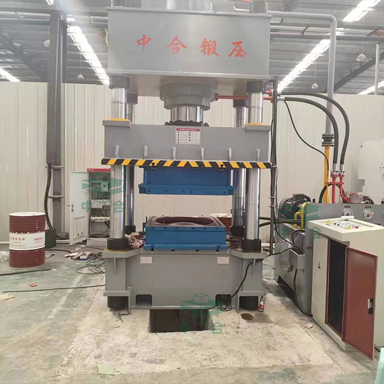 400噸不銹鋼水箱板專用液壓機.jpg 400噸不銹鋼水箱板專用液壓機.jpg