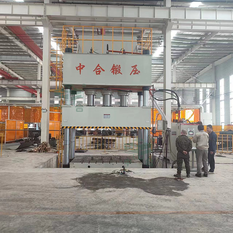 1000噸汽車配件拉伸成型液壓機.jpg 1000噸汽車配件拉伸成型液壓機.jpg