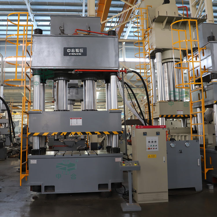 大臺面500噸四柱液壓機(jī)