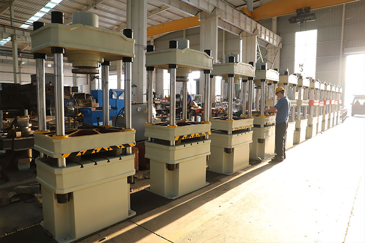 液壓機.jpg 液壓機.jpg