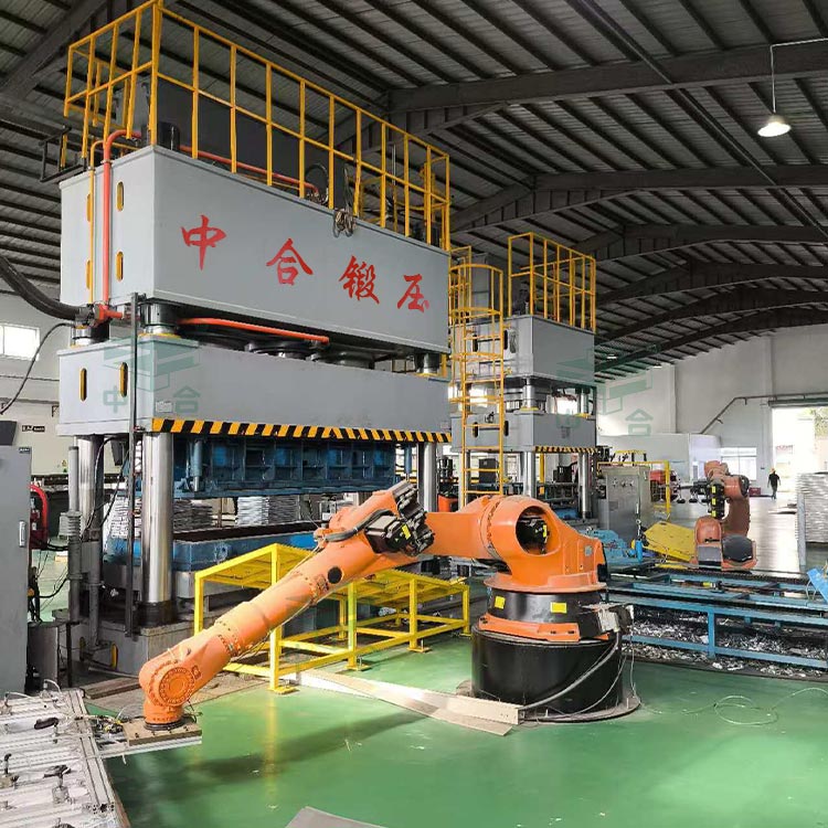 1500噸不銹鋼水箱板拉伸液壓機(jī) 1500噸不銹鋼水箱板拉伸液壓機(jī)