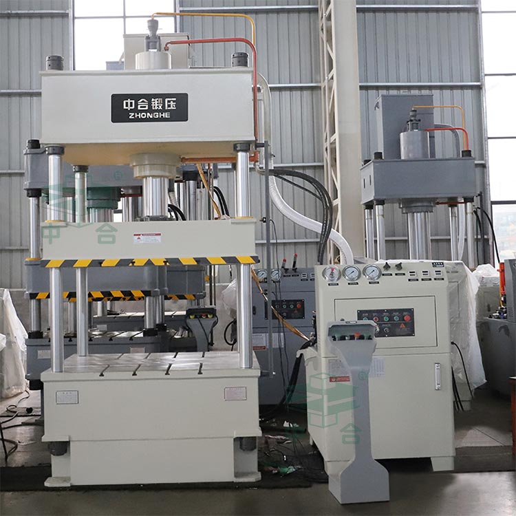 四柱液壓機.jpg 四柱液壓機.jpg