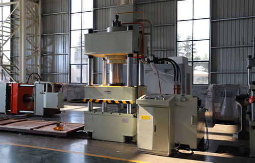 315噸四柱液壓機的價格分析與比較