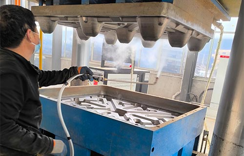 1800噸木屑托盤液壓機(jī)-模壓托盤熱壓機(jī)價格