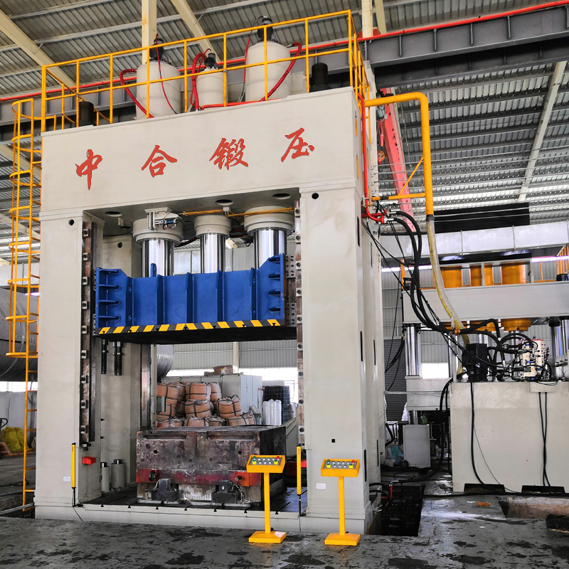 2000噸框架式油壓機 2000噸框架式油壓機