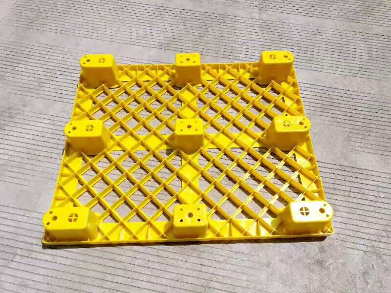 800噸玻璃鋼九腳托盤成型液壓機(圖3) 800噸玻璃鋼九腳托盤成型液壓機(圖3)