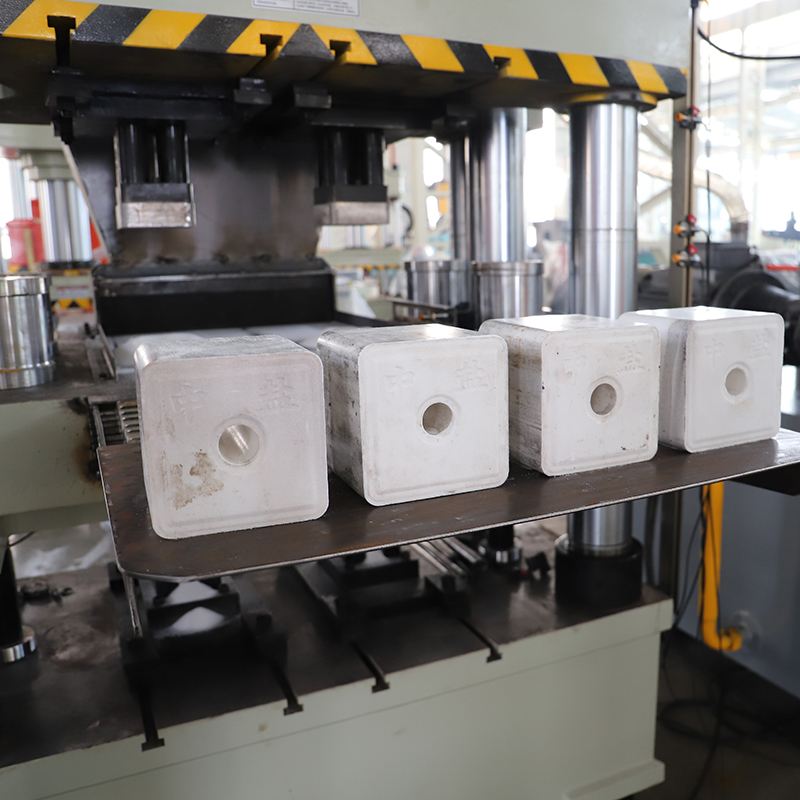 630噸鹽磚機/四梁四柱液壓機(圖3) 630噸鹽磚機/四梁四柱液壓機(圖3)