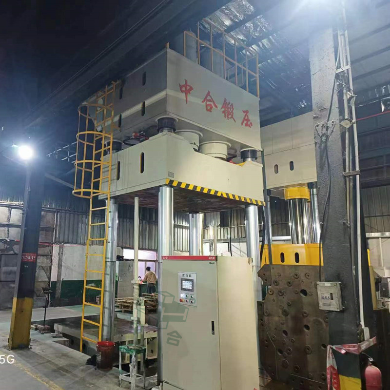 1500噸液壓機(jī)_復(fù)合材料成型油壓機(jī)客戶(hù)使用反饋(圖1)