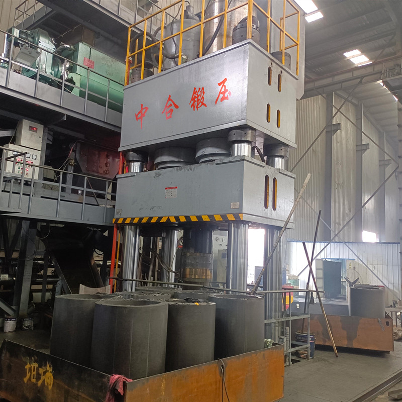 石墨坩堝液壓機(jī) 石墨坩堝液壓機(jī)